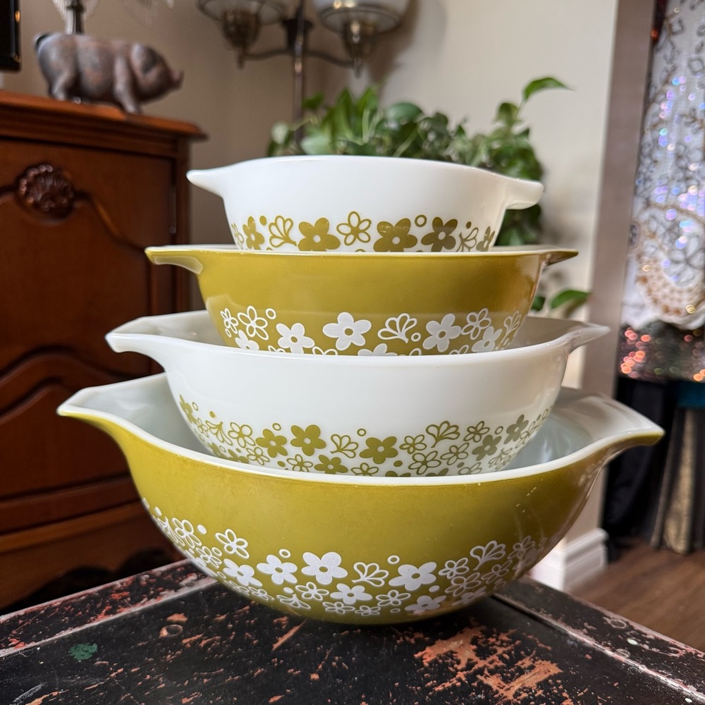 Crazy Daisy Pyrex Bowls